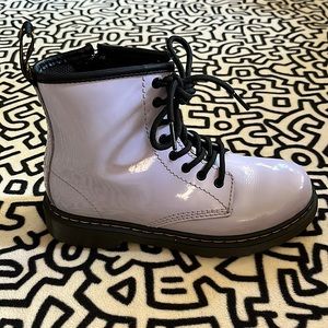 Dr Martens Pale Lavender Patent Leather Lamper Combat Boot Size 3 (like new)